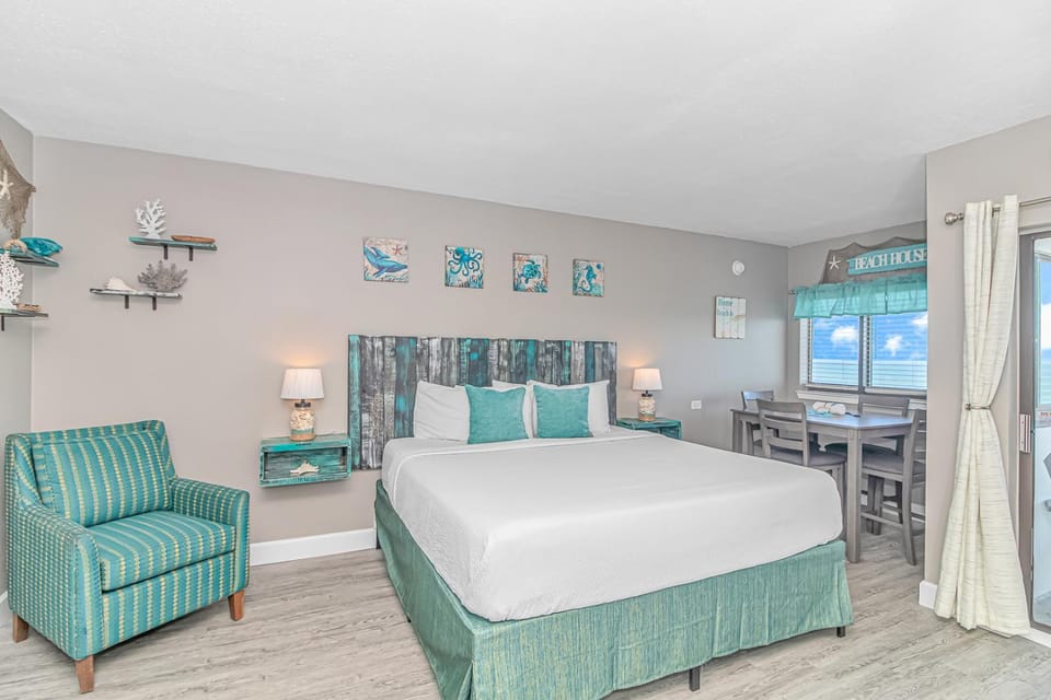 Nicely Updated Direct Ocean Front Studio with Panoramic Views Palace Resort 2101 House in Myrtle Beach