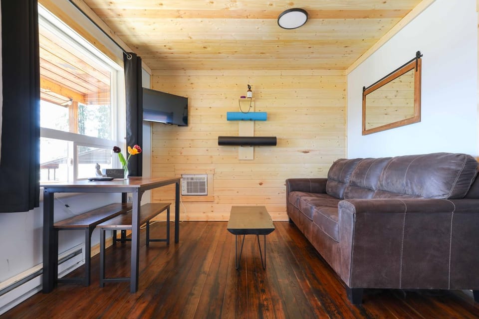 The Valley View Cabins and Event Center Cabin in British Columbia