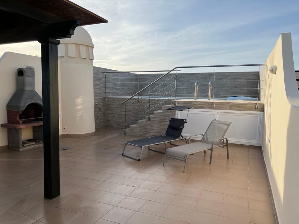 Balcony/Terrace, Swimming pool