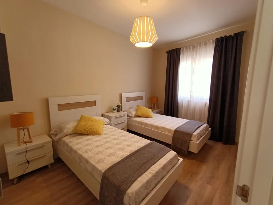 Bedroom, children