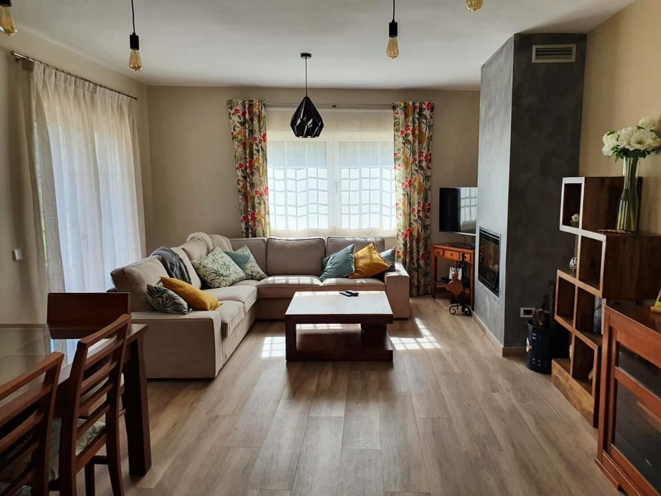 Living room, Lounge or bar, Dining area