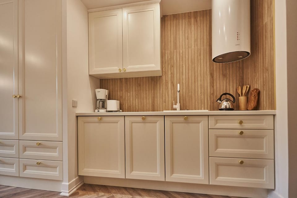 Kitchen or kitchenette, wardrobe