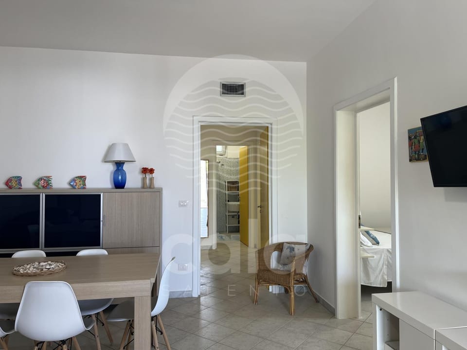 TV and multimedia, Living room, Seating area, Dining area, air conditioner