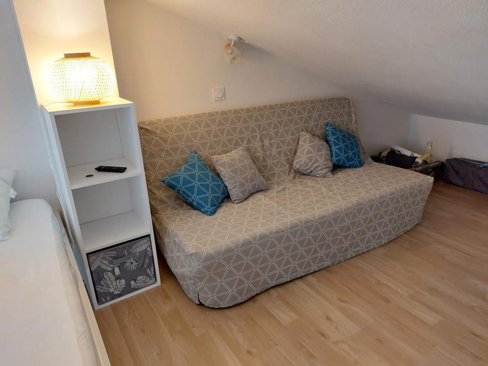 Living room, Photo of the whole room