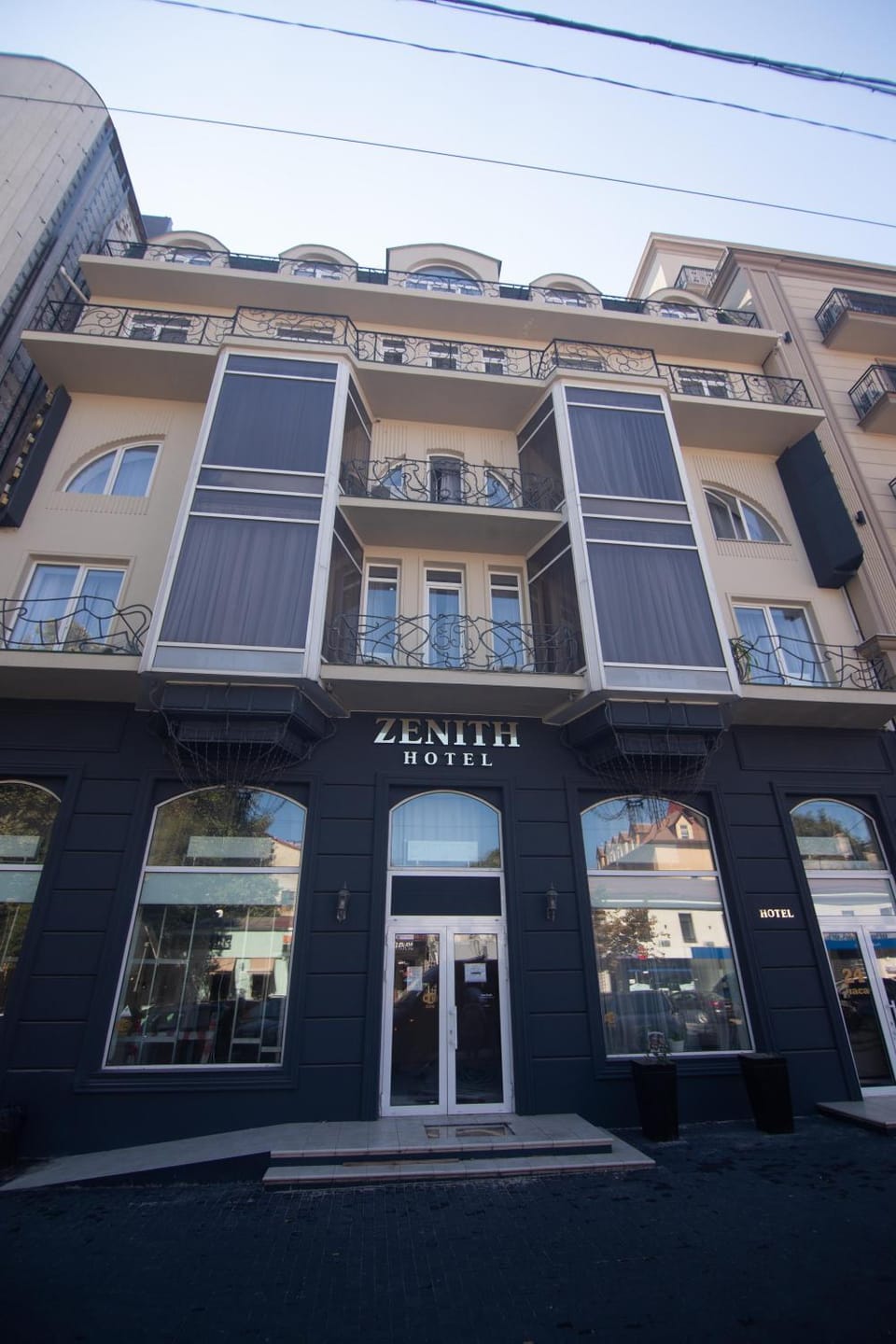 Facade/entrance