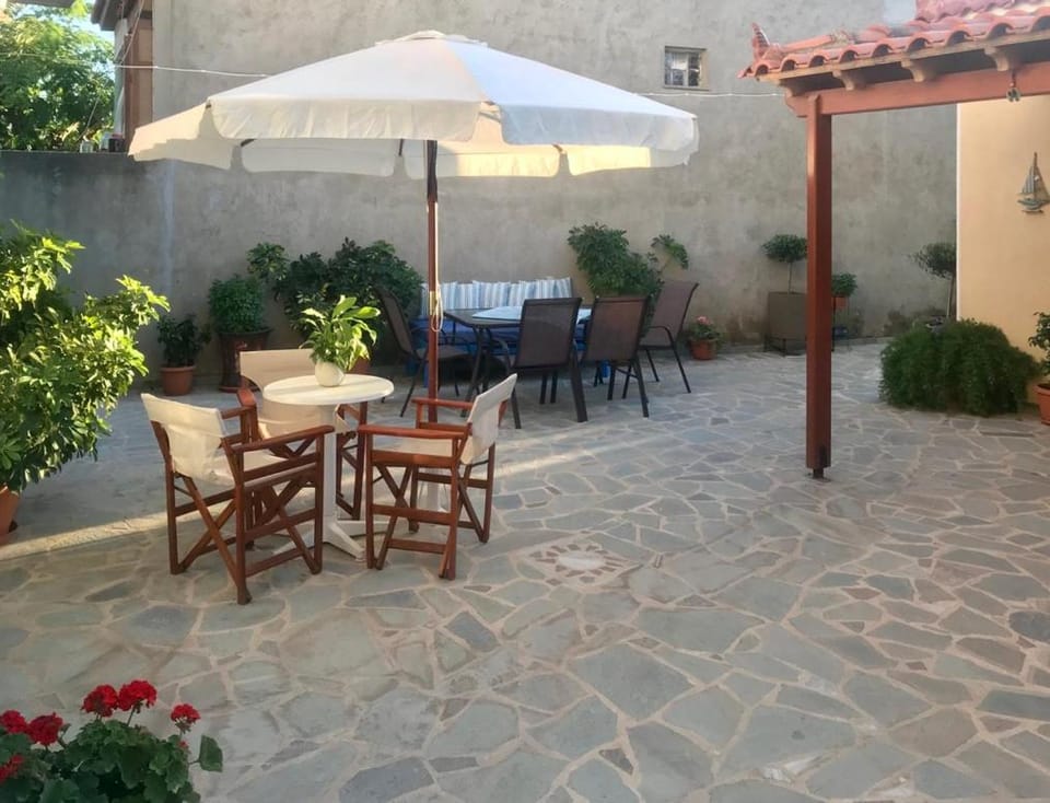Patio, Facade/entrance, Balcony/Terrace, Area and facilities