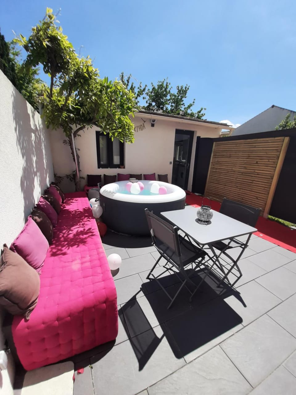 Love Room,Jacuzzi Privatif, NETFLIX Apartment in Île-de-France