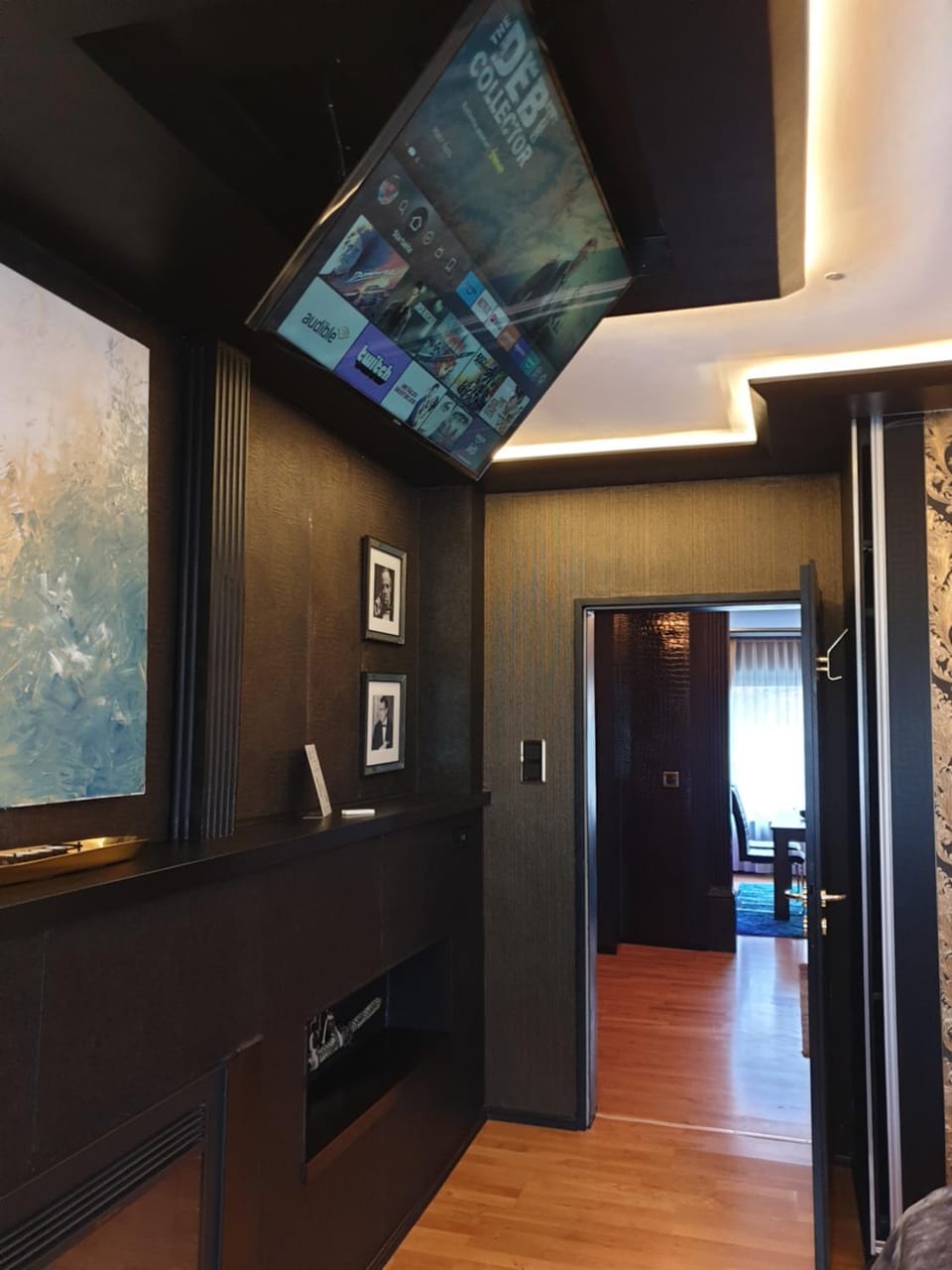 TV and multimedia, Photo of the whole room, Bedroom