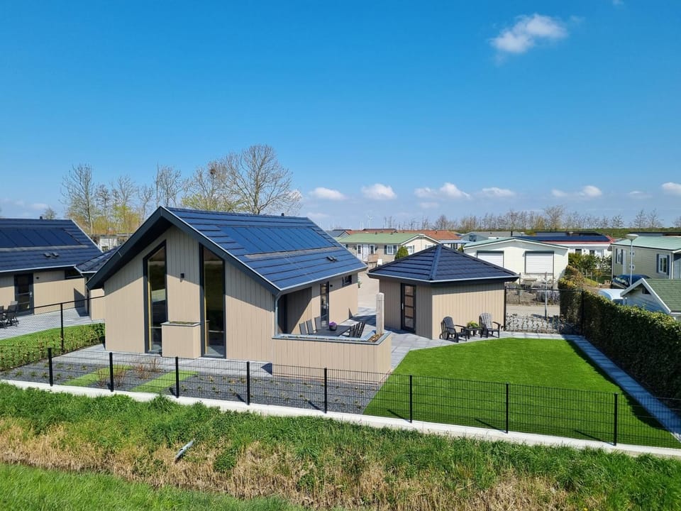 Property building, Garden