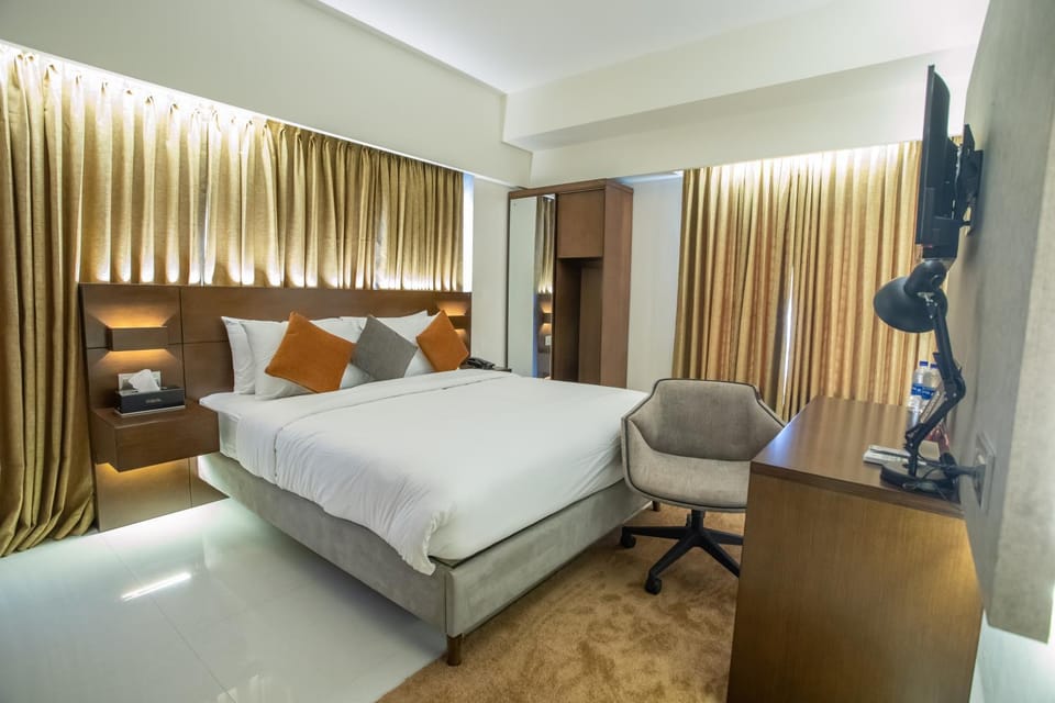 Jatra Flagship Khulna City Centre Hotel in West Bengal