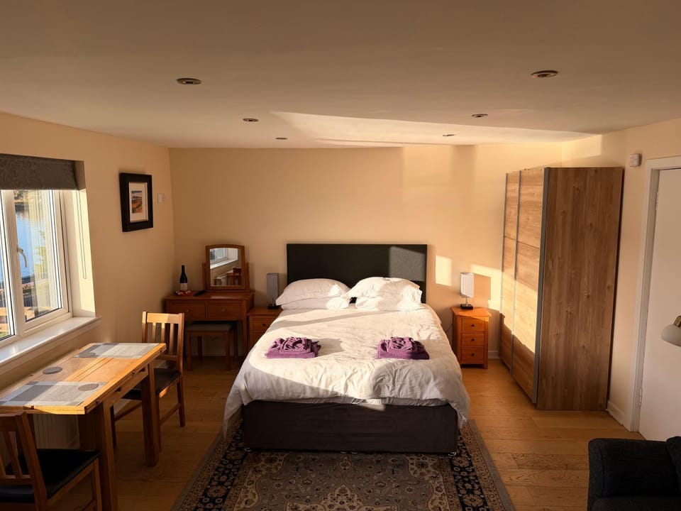 Bed, Photo of the whole room, Bedroom, towels, wardrobe