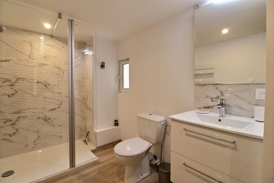 L'Appart Magnifique 40m2 idéalement situé au coeur des Remparts Apartment in Avignon