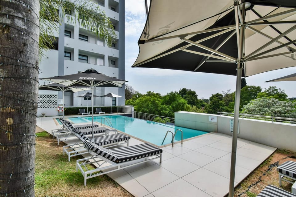 Pool view, Swimming pool