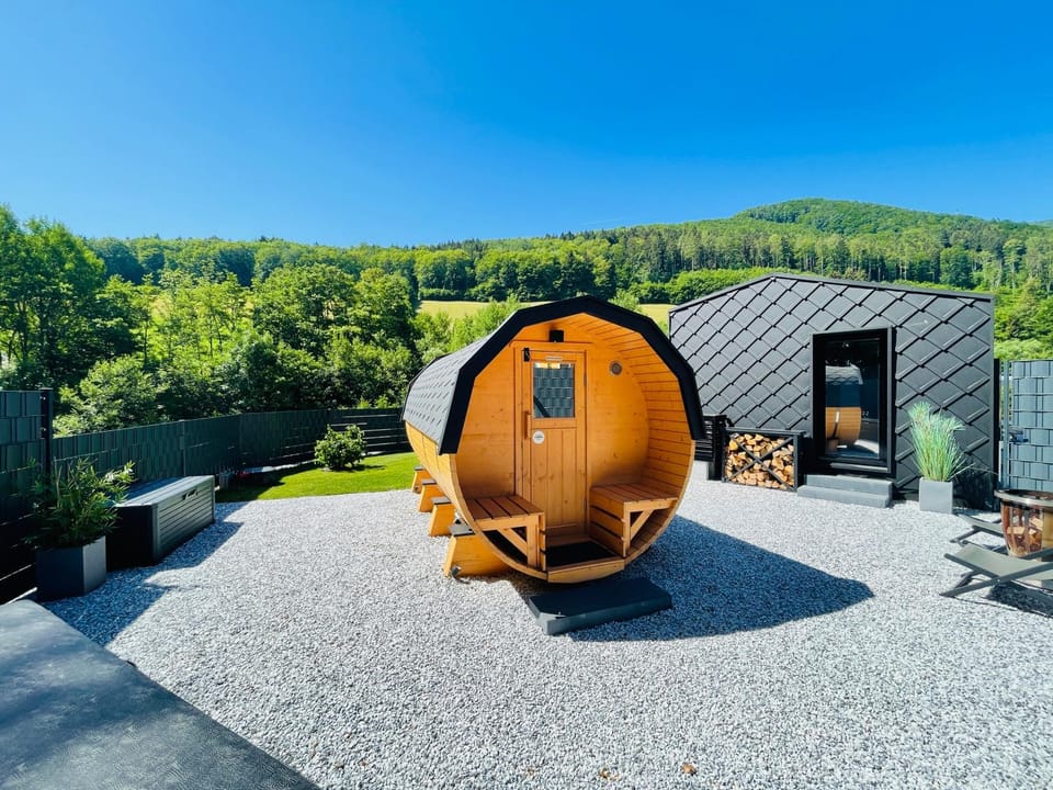Voralpen Lodge - Ferienhaus mit Gym, Sauna & Hot Tub Campground/ 
RV Resort in Austria