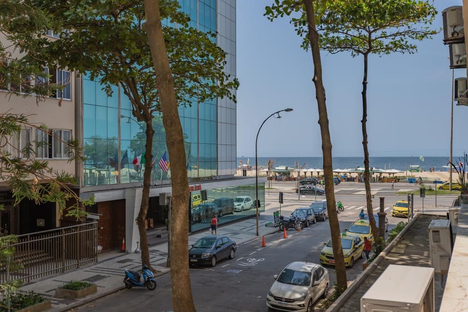 Sea view, Street view