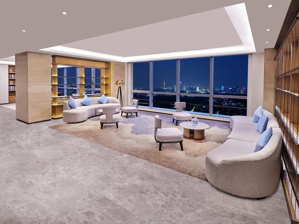 Lounge or bar, Internal: Not applicable to any particular room