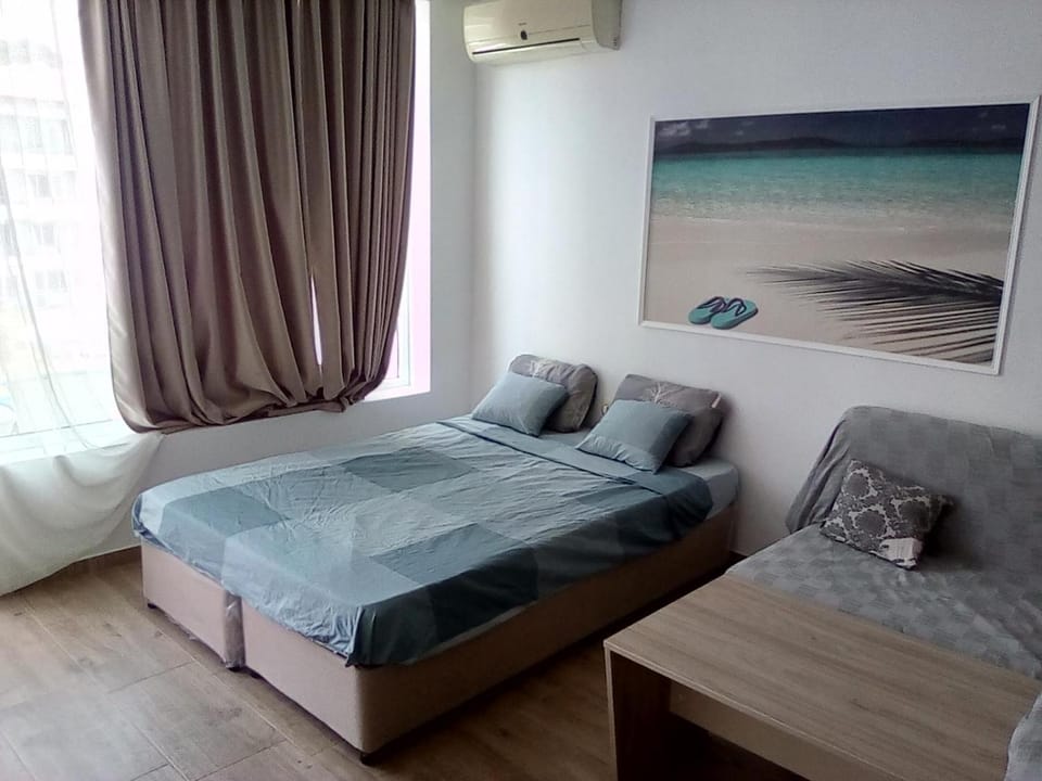 Bed, Photo of the whole room