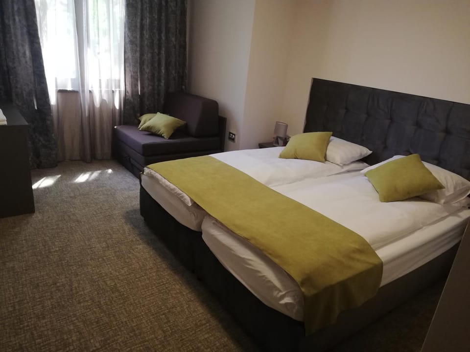 Hotel Ponti Hotel in Dolj County, Romania