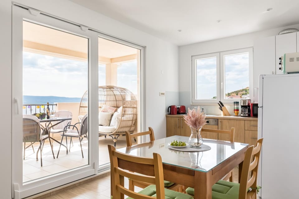 Balcony/Terrace, Dining area