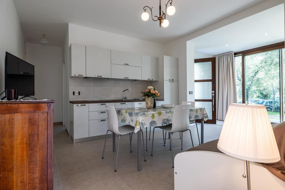Kitchen or kitchenette, kitchen