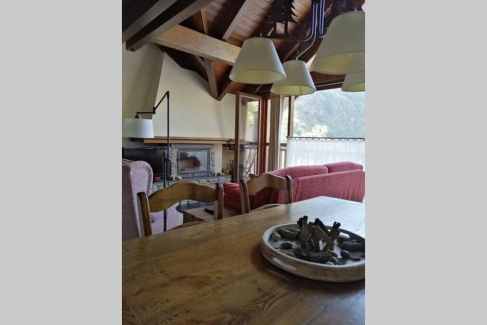 Espectacular ático duplex en Isil Apartment in Catalonia