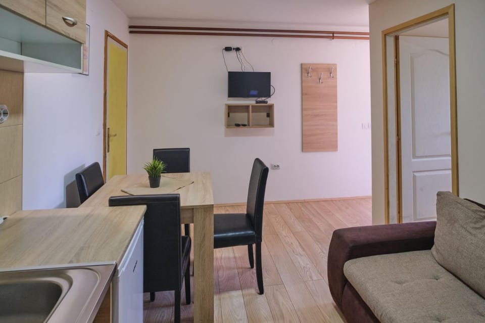 TV and multimedia, Seating area