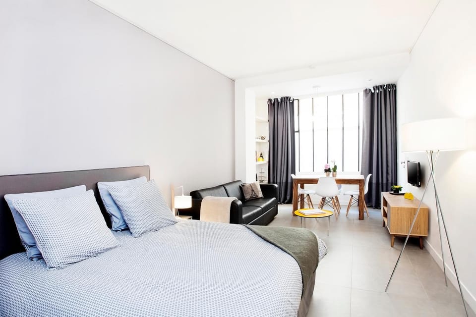 Bed, Photo of the whole room