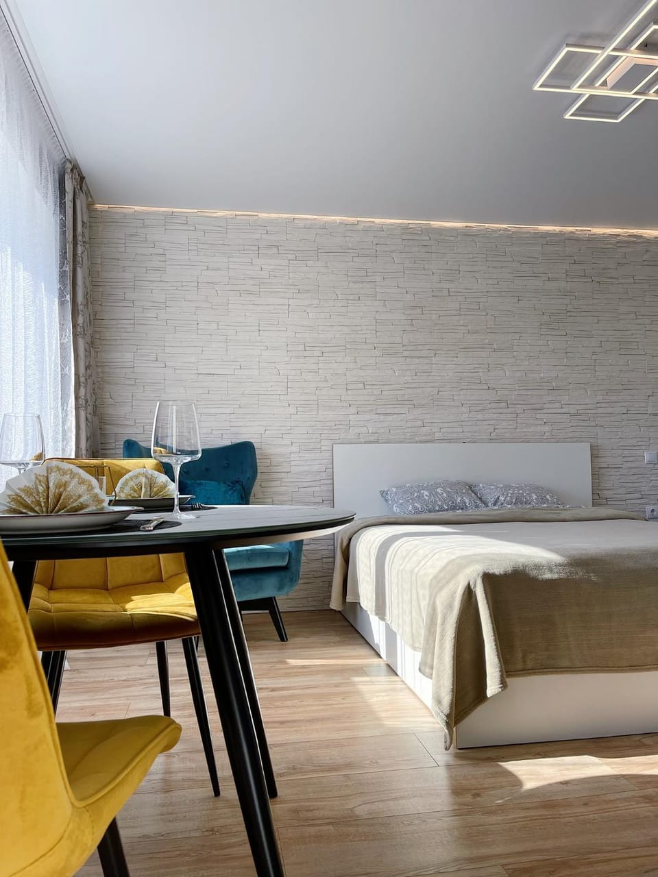 Bed, Photo of the whole room, Bedroom