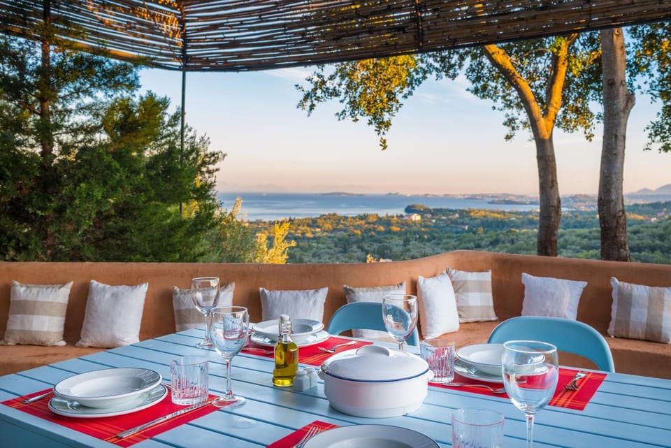 Off site, Natural landscape, Garden, View (from property/room), Balcony/Terrace, Dining area, Autumn, City view, Street view, Area and facilities, Swimming pool, Swimming pool