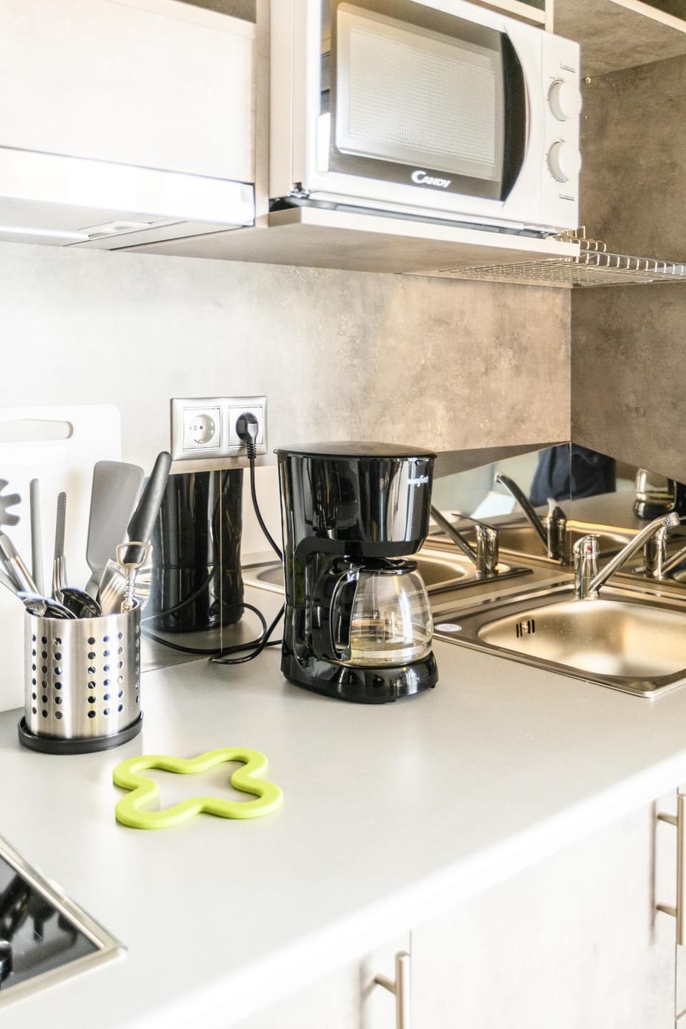 Coffee/tea facilities, Kitchen or kitchenette