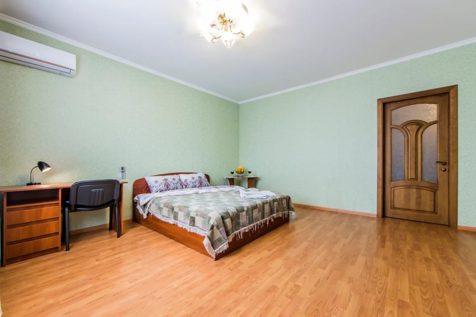 Просторная однокомнатная квартира возле скоростного трамвая Apartment in Kiev City - Kyiv