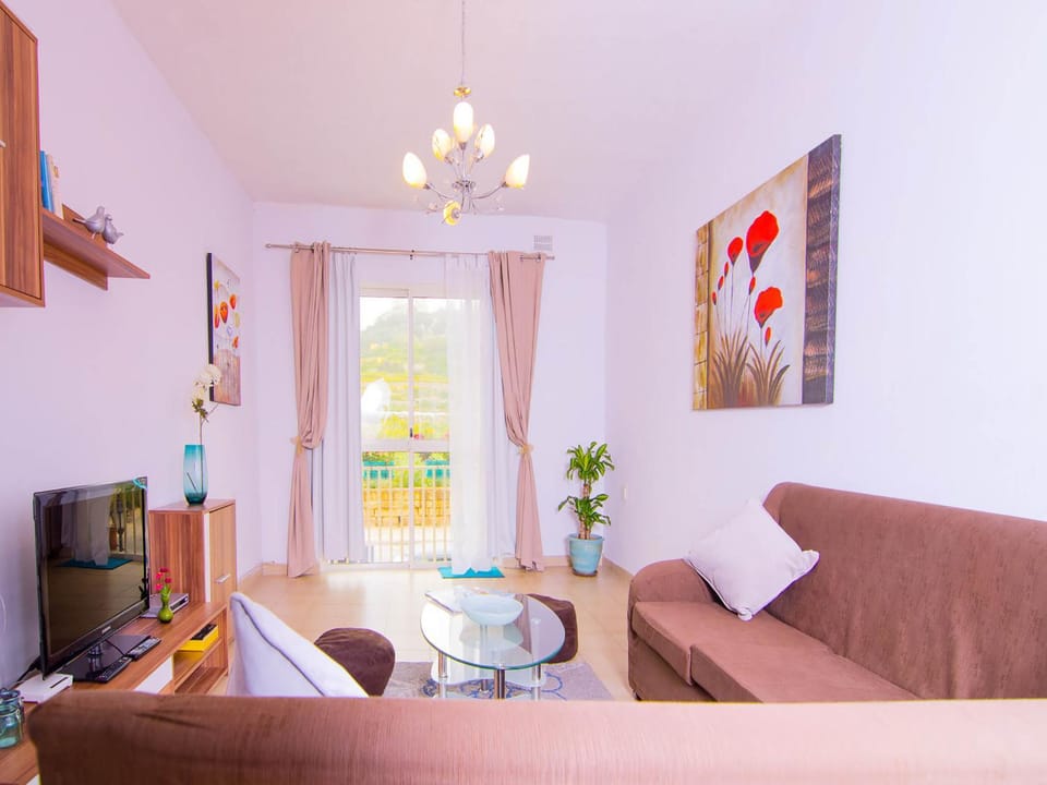Property building, TV and multimedia, Living room