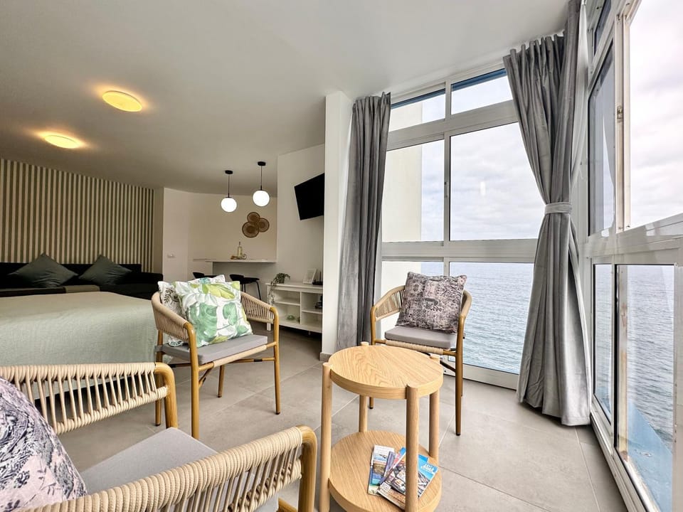 TV and multimedia, Living room, Sea view