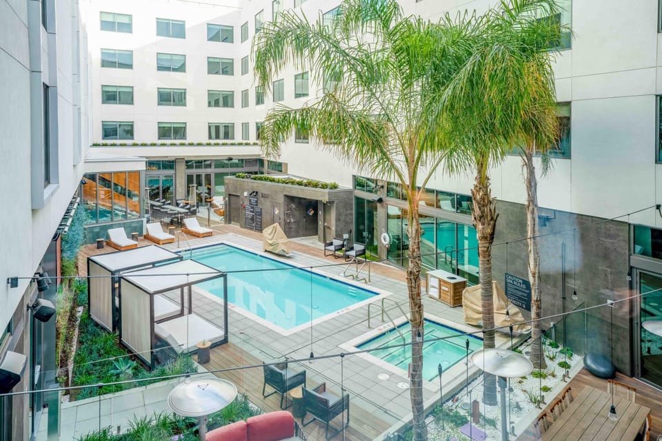 Pool view, Swimming pool
