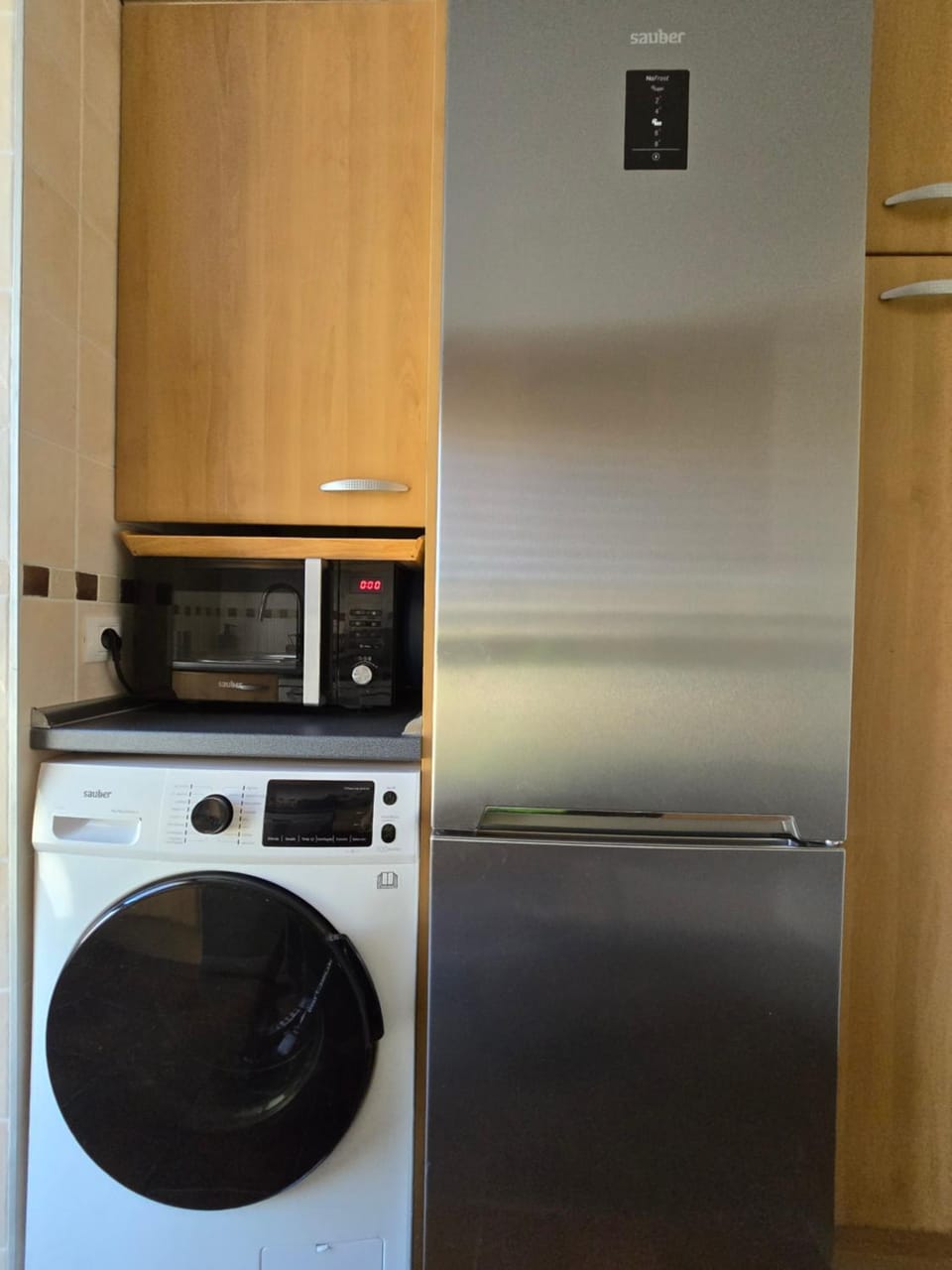 Kitchen or kitchenette, washing machine, dryer