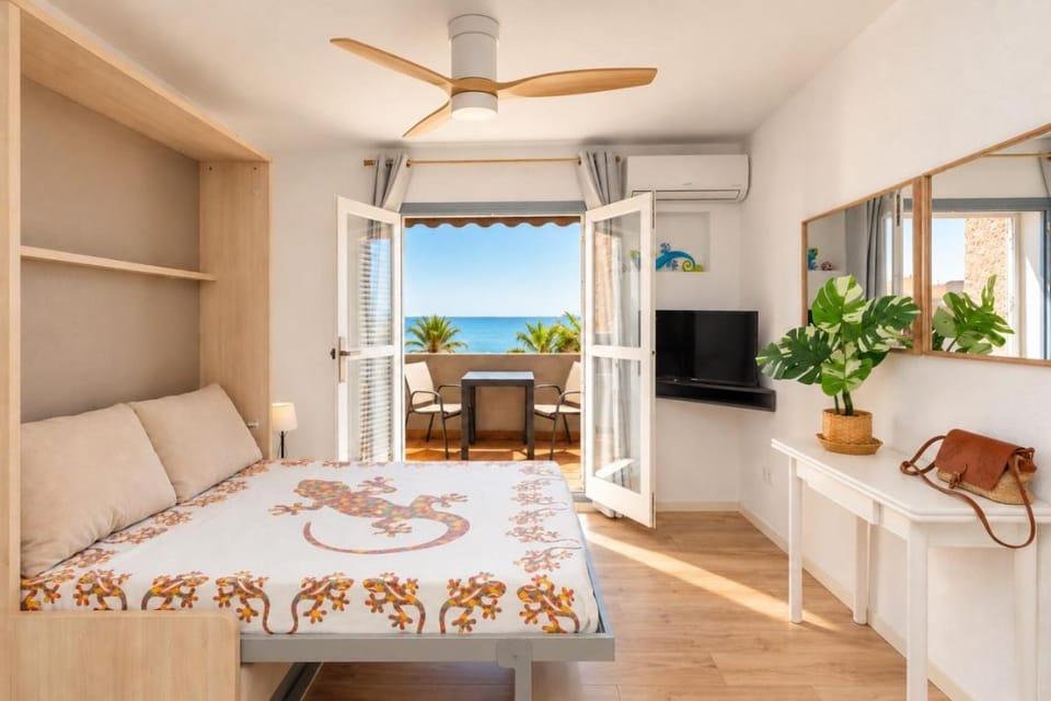 Levante19 Estudio Naturista primera línea Apartment in Andalusia