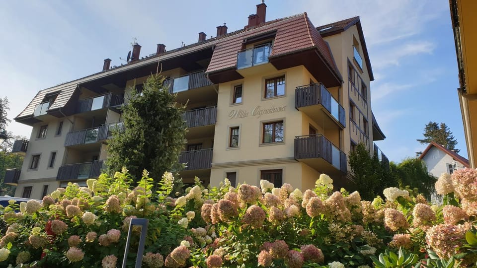 LAGUNA Apartament Podróżnika 22 Wille Parkowe Apartment in Lower Silesian Voivodeship