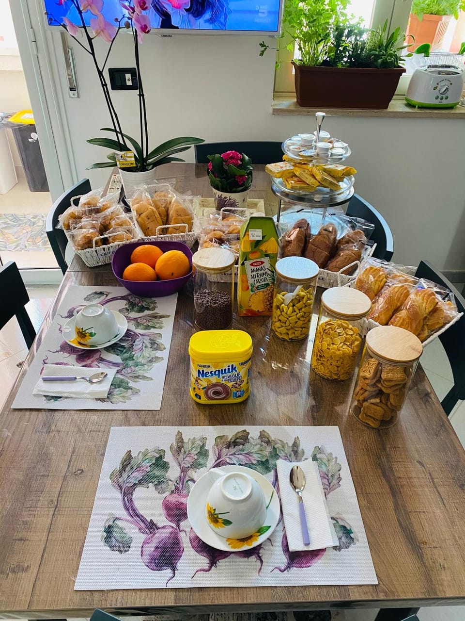 Food and drinks, Food, Breakfast, Continental breakfast, Buffet breakfast