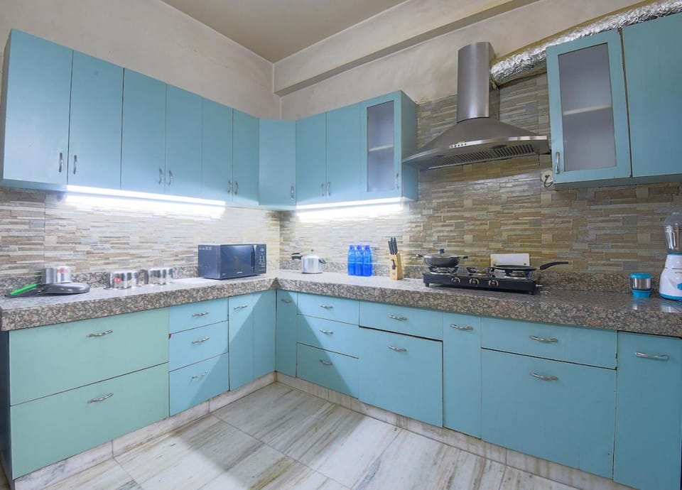 Kitchen or kitchenette, minibar, pet friendly, stove, toaster