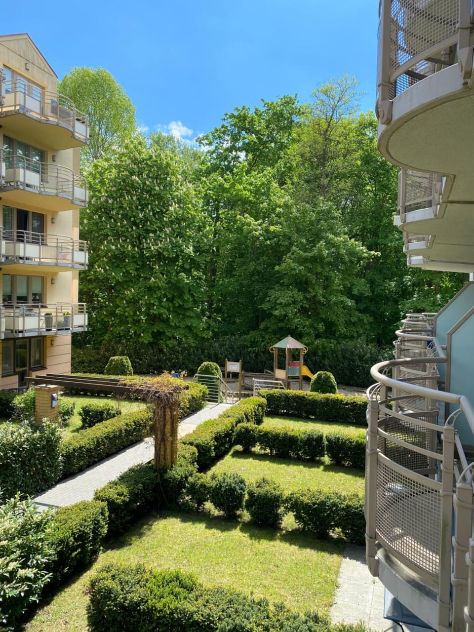 Balcony/Terrace, Garden view