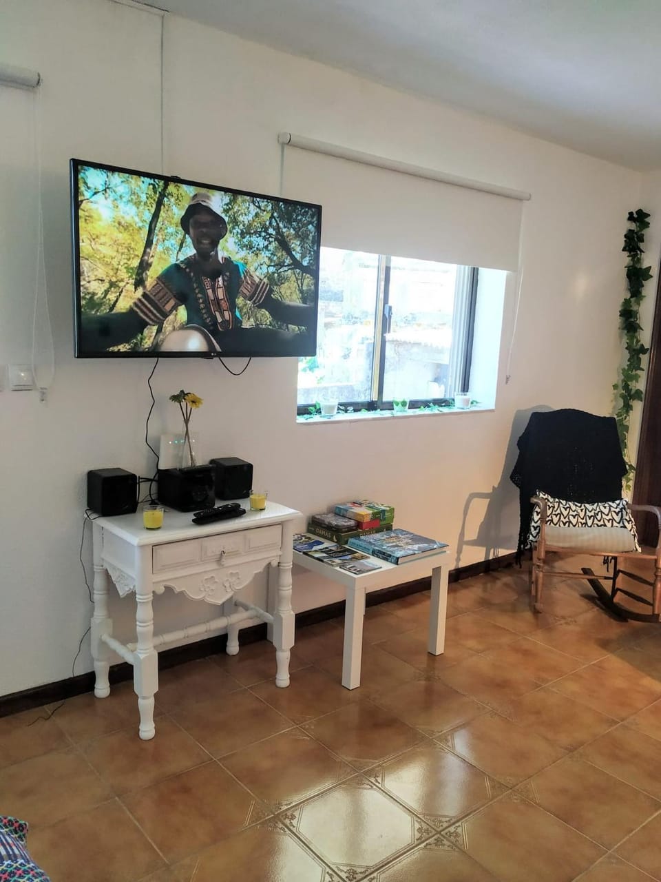 Communal lounge/ TV room, Game Room, TV and multimedia, Living room, Garden view