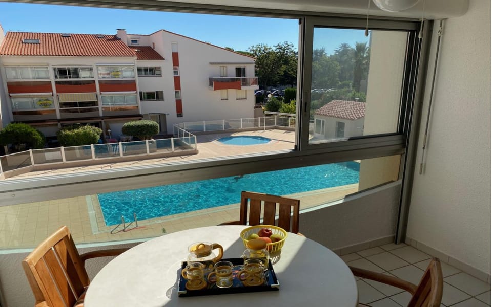 Pool view, Swimming pool