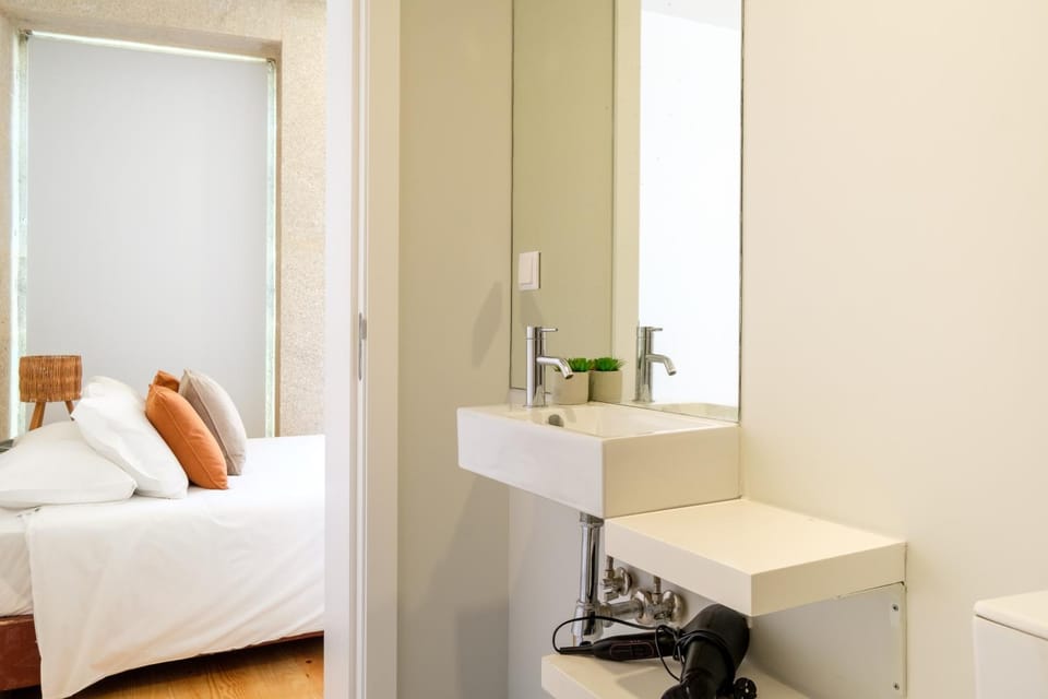 Bed, Bathroom, towels