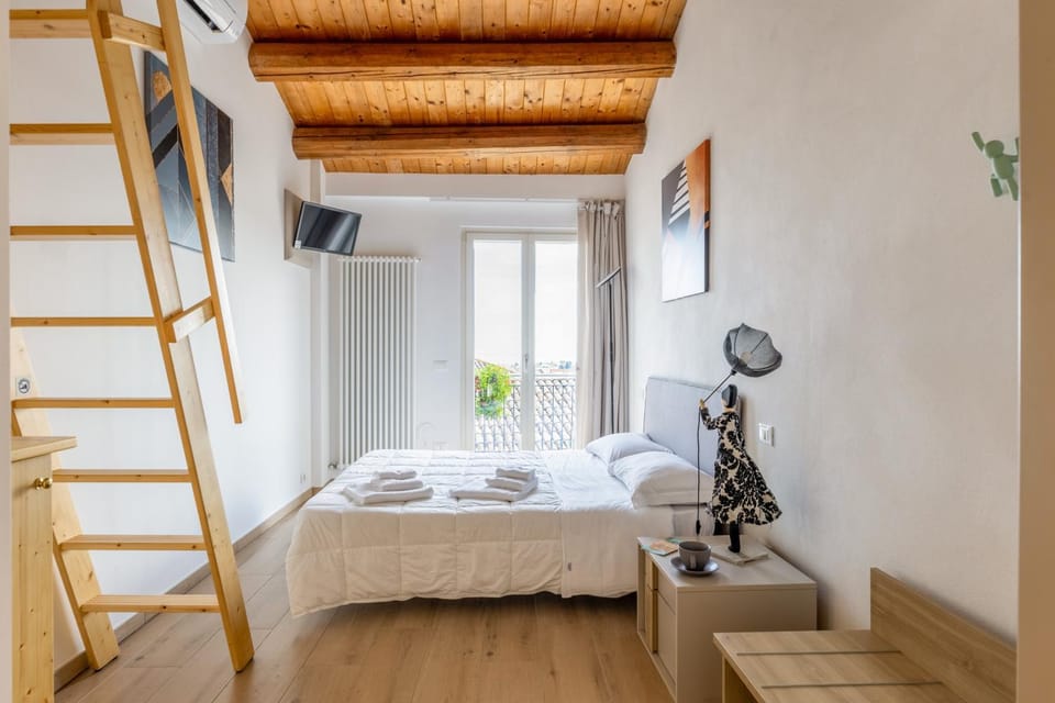 Aghèl Luxury Room Bed and Breakfast in Recanati