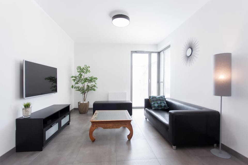 Communal lounge/ TV room, TV and multimedia, Living room, Seating area