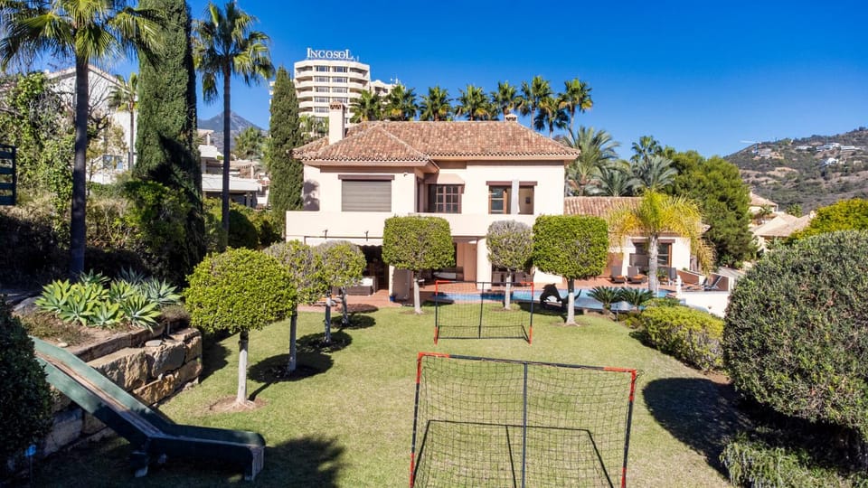 Garden, Garden view, Mountain view