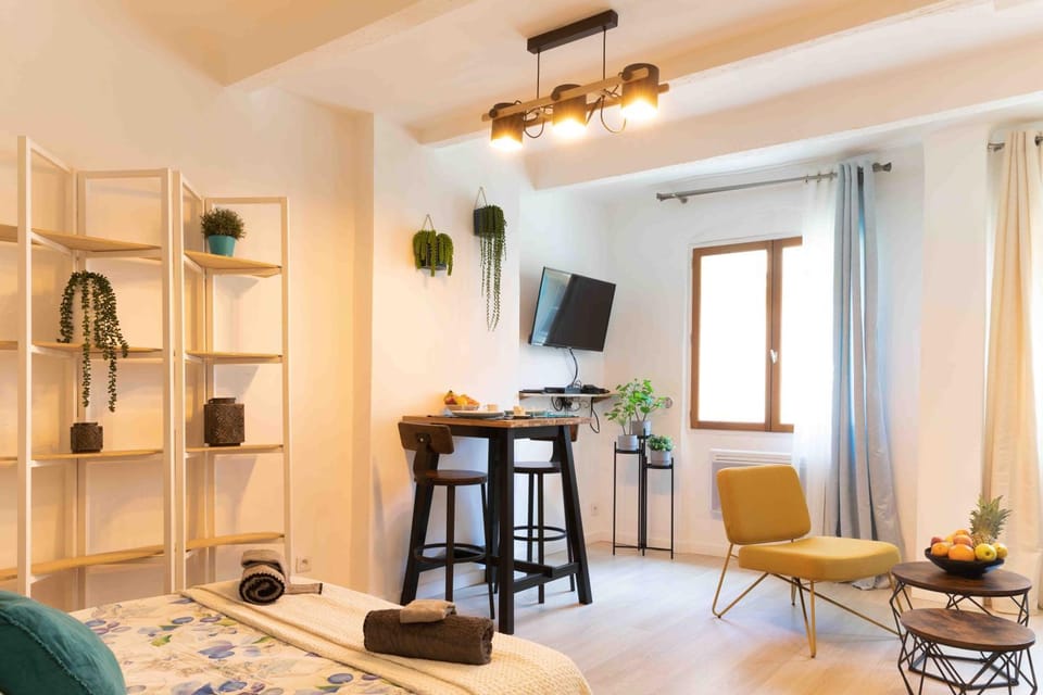 App-ART Coeur du Panier Vieux-Port Apartment in Marseille