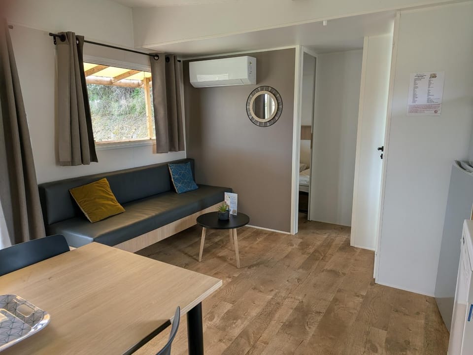 Camping de la Bageasse Campground/ 
RV Resort in Auvergne-Rhône-Alpes