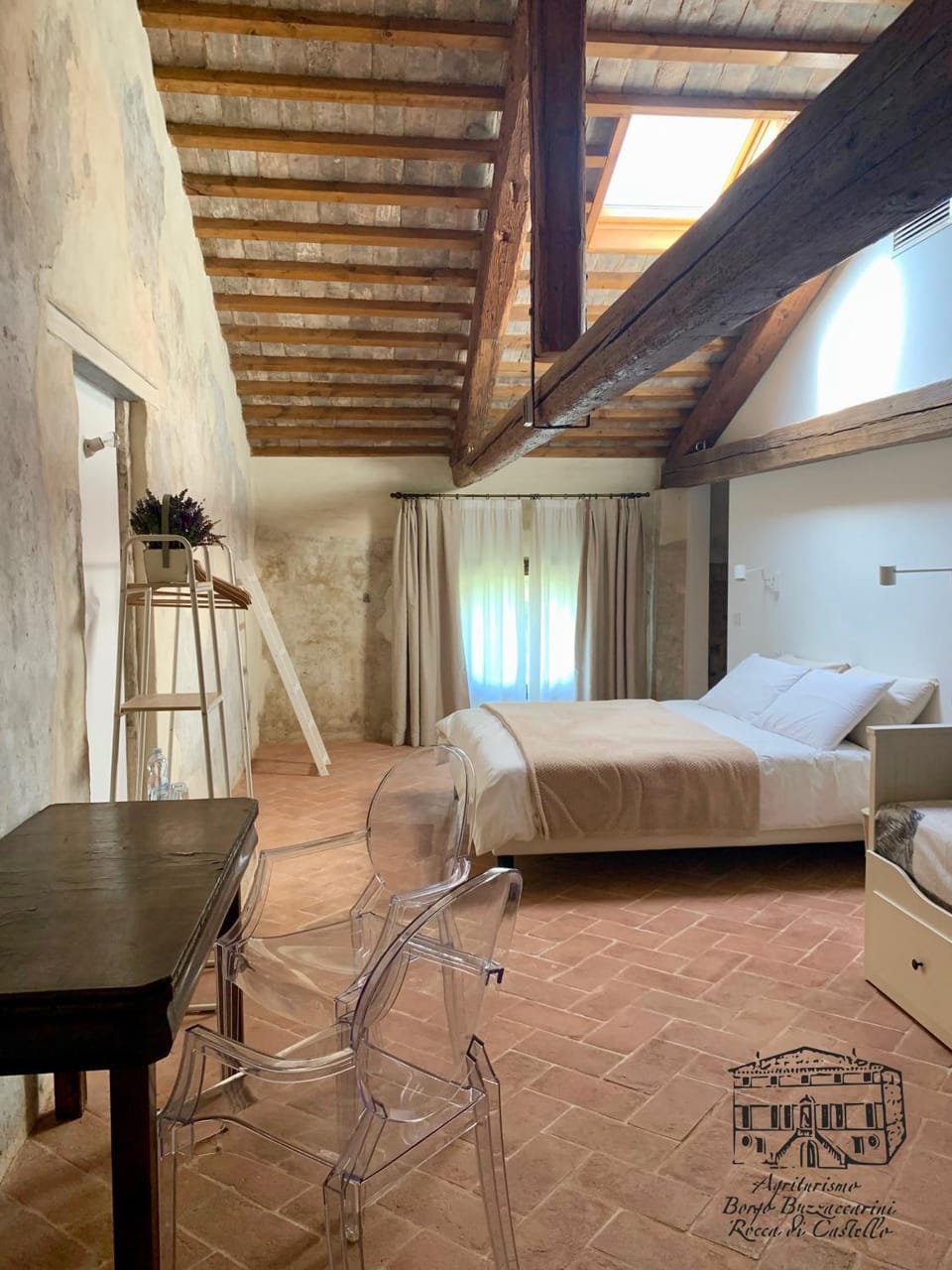 Bed, Photo of the whole room, Bedroom, Family