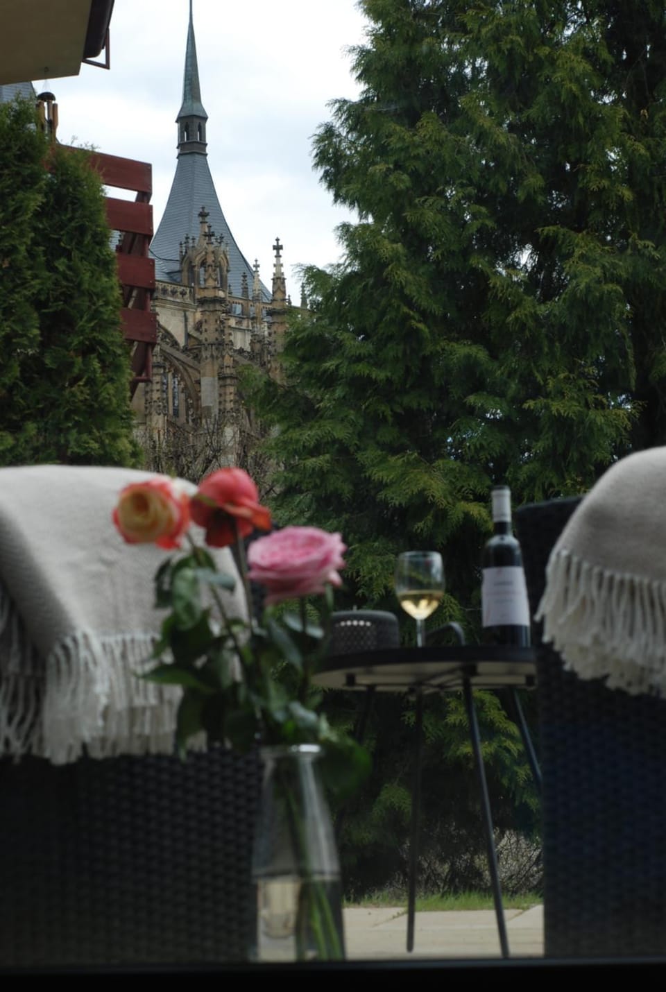 Balcony/Terrace, Seating area, Landmark view